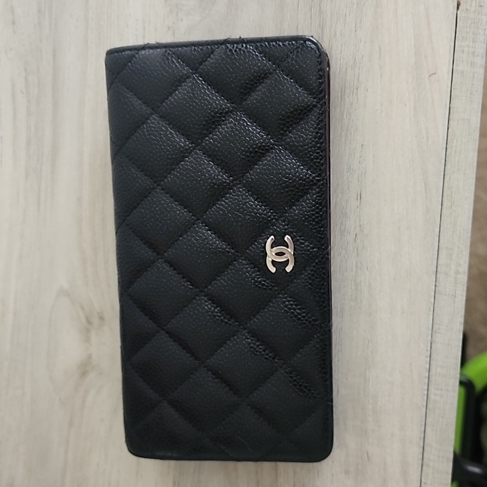 SOLD ☆Chanel Quilted Caviar Yen Wallet